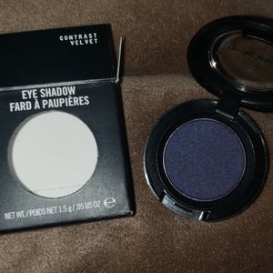 Mac Cosmetics Eyeshadow in shade Contrast